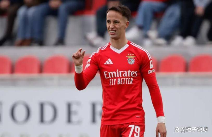 第95分钟绝杀!62岁穆里尼奥挥拳怒吼,本菲卡逆转豪取3连胜,距葡超榜首只差3分